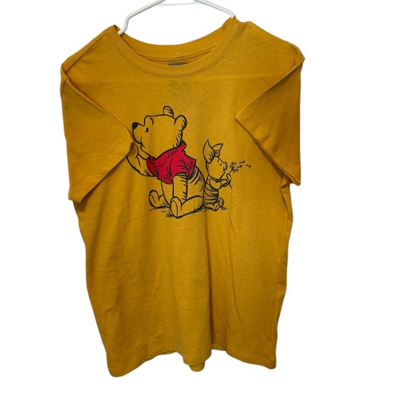 Disney Tops - NWT❌$10❌ Disney Winnie the Pooh Yellow women’s tee